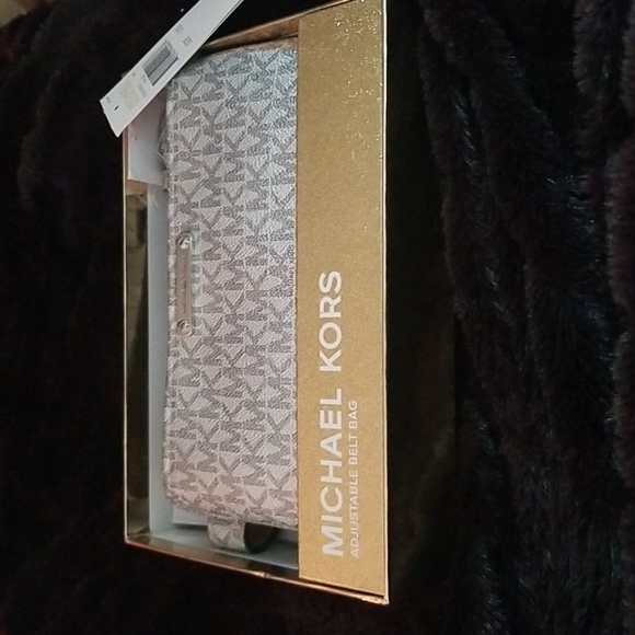 Michael Kors Adjustable Belt Bag silver sz. L/XL - Picture 2 of 12